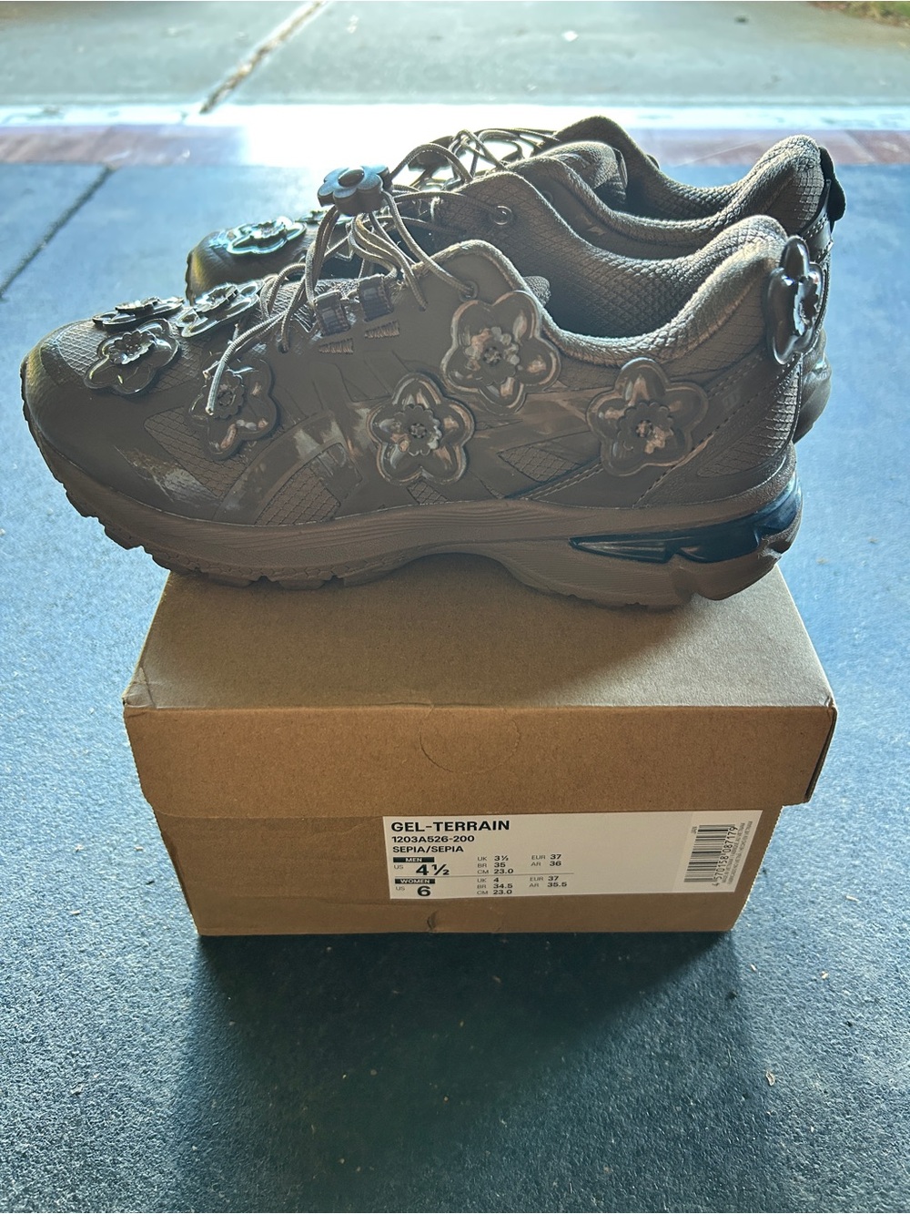 Cecilie Bahnsen Asics Sepia Floral-Appliqué Gel Terrain Sneakers